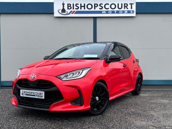 Toyota Yaris Hatchback, Petrol, 2021, Red