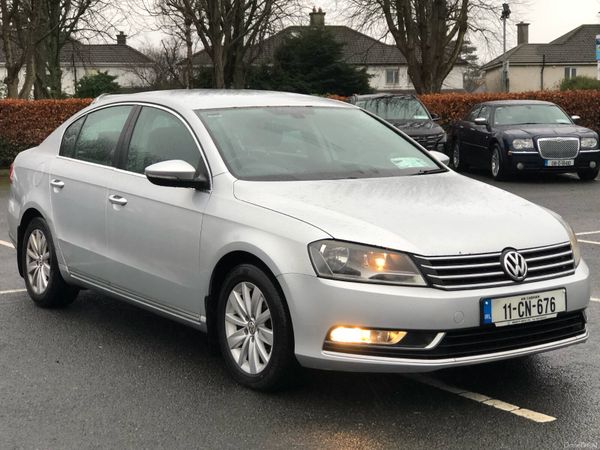 Volkswagen Passat Saloon, Diesel, 2011, Silver
