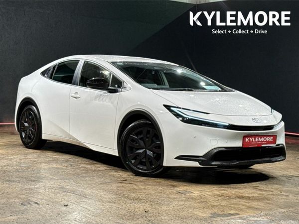 Toyota Prius Hatchback, Petrol Hybrid, 2024, White