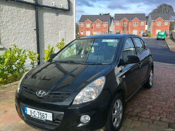 Hyundai i20 Hatchback, Petrol, 2011, Black