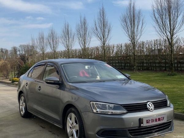 Volkswagen Jetta Saloon, Diesel, 2012, Grey