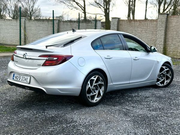 Vauxhall Insignia Hatchback, Diesel, 2014, Silver