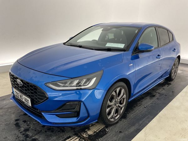 Ford Focus Hatchback, Petrol, 2022, Blue