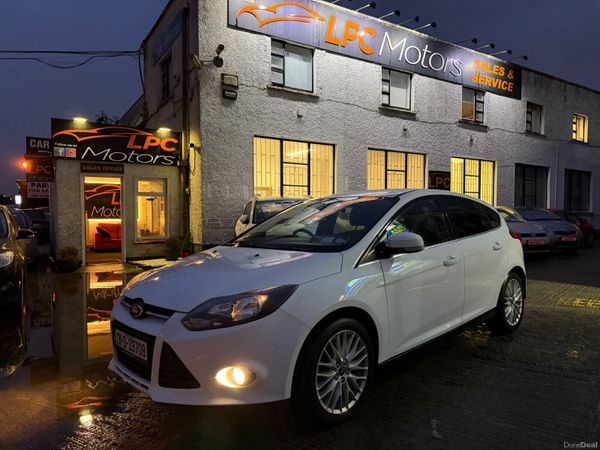 Ford Focus Hatchback, Petrol, 2013, White