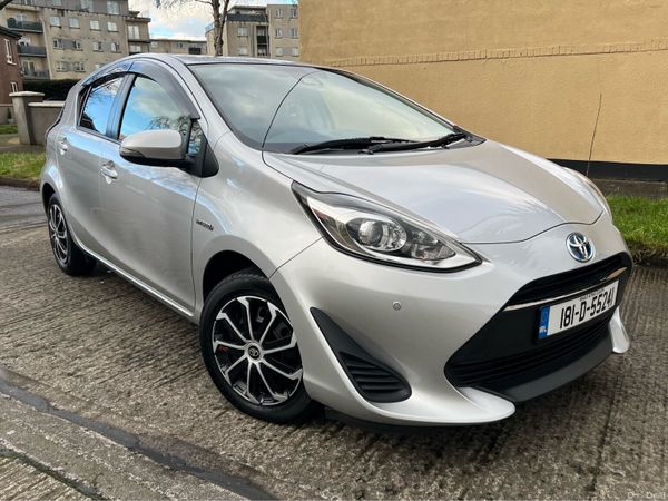 Toyota Aqua Hatchback, Petrol Hybrid, 2018, Silver