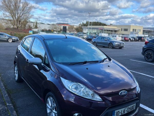 Ford Fiesta Hatchback, Petrol, 2010, Red