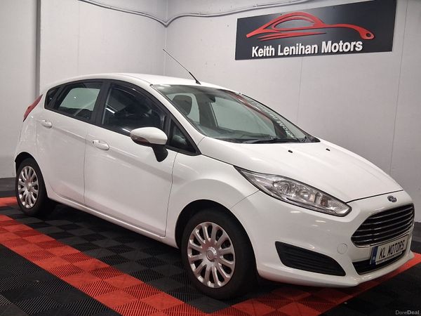 Ford Fiesta Hatchback, Petrol, 2015, White