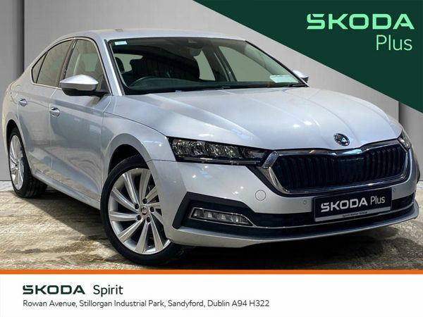 Skoda Octavia Saloon, Petrol, 2023, Silver