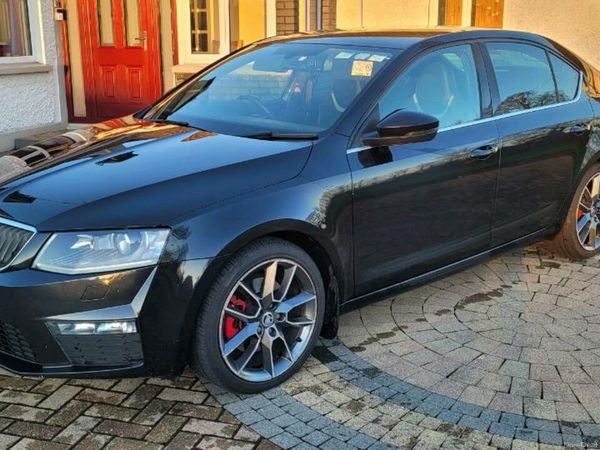Skoda Octavia Saloon, Diesel, 2016, Black