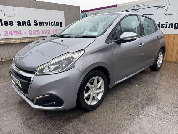 Peugeot 208 Hatchback, Petrol, 2019, Grey