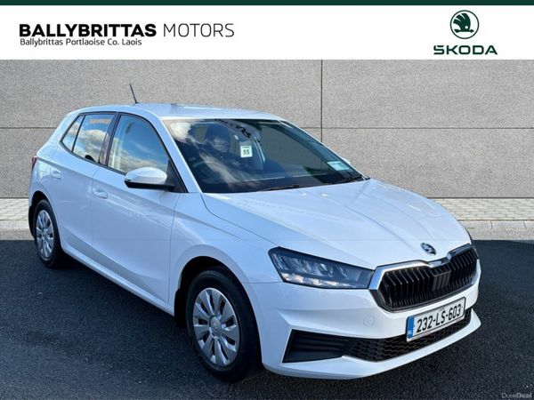 Skoda Fabia Hatchback, Petrol, 2023, White