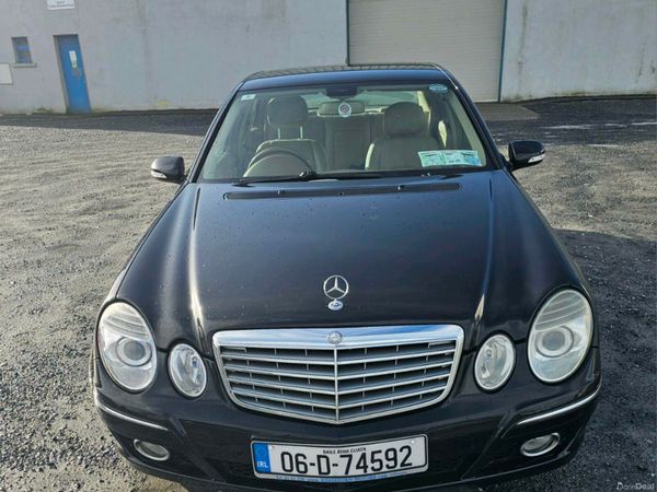 Mercedes-Benz E-Class Saloon, Petrol, 2006, Black