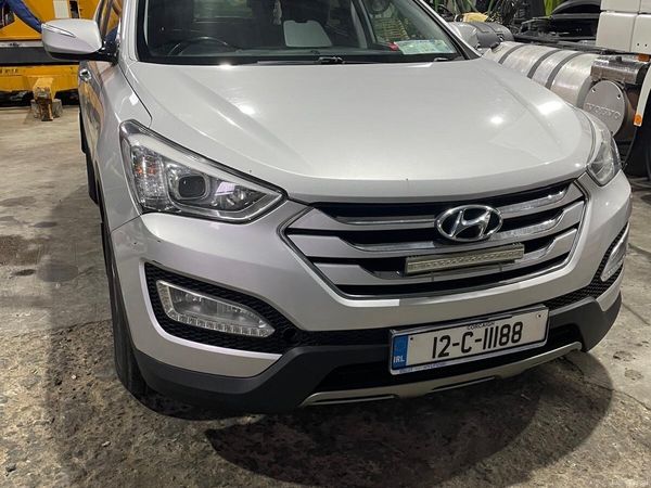 Hyundai Santa Fe SUV, Diesel, 2012, Silver