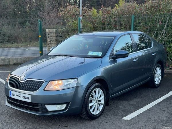 Skoda Octavia Saloon, Diesel, 2015, Grey
