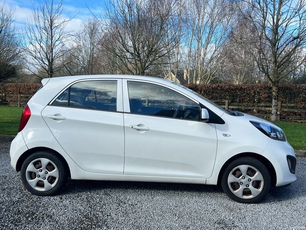 Kia Picanto Hatchback, Petrol, 2013, White