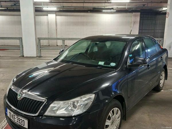 Skoda Octavia Hatchback, Diesel, 2010, Black