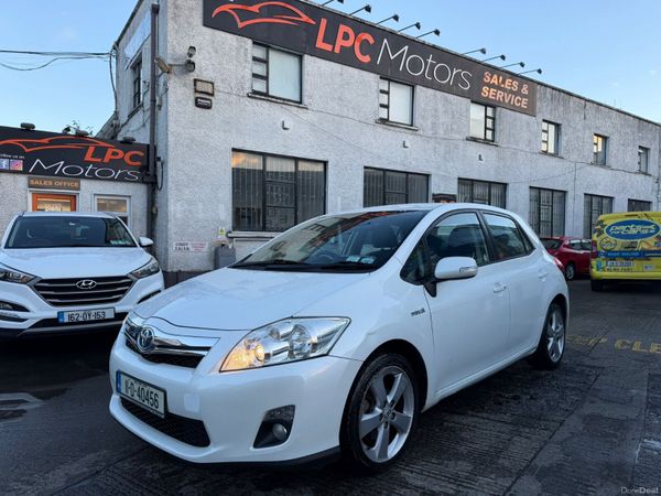 Toyota Auris Hatchback, Petrol Hybrid, 2011, White