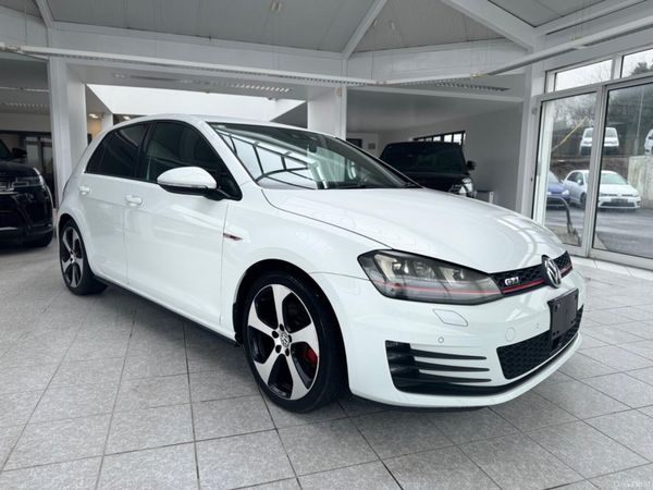 Volkswagen Golf Hatchback, Petrol, 2014, White