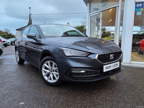 SEAT Leon Hatchback, Petrol, 2025, Grey