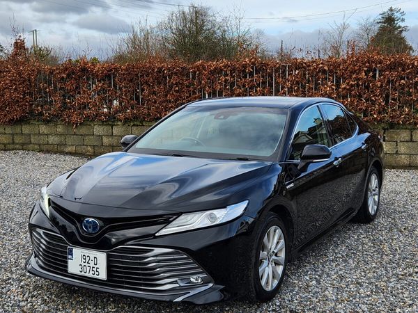 Toyota Camry Saloon, Petrol Hybrid, 2019, Black