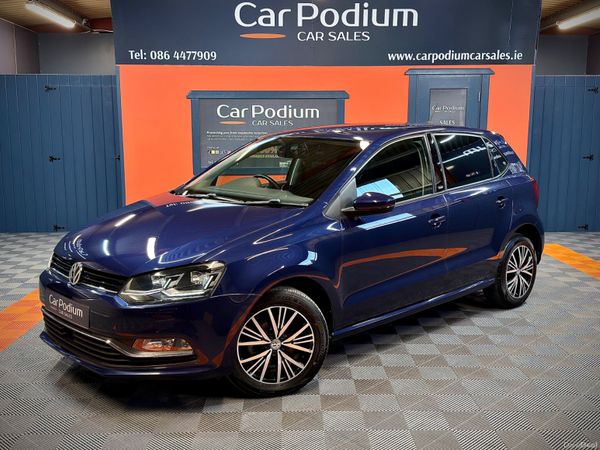 Volkswagen Polo Hatchback, Petrol, 2016, Blue