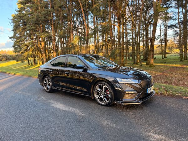 Skoda Octavia Saloon, Diesel, 2023, Black