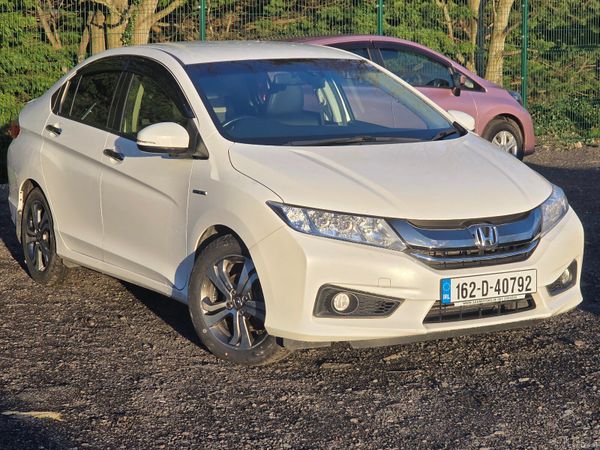 Honda Grace Saloon, Petrol Hybrid, 2016, White