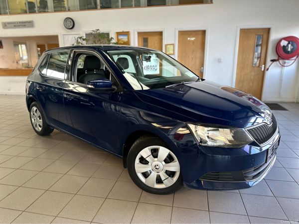 Skoda Fabia Hatchback, Petrol, 2017, Blue