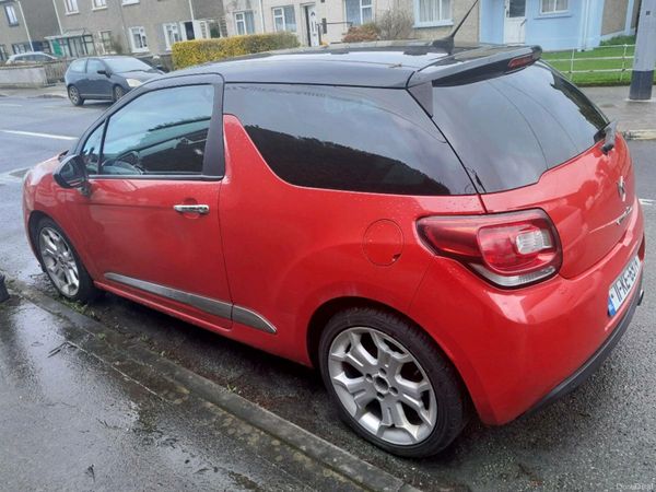 Citroen DS 3 Hatchback, Diesel, 2011, Red