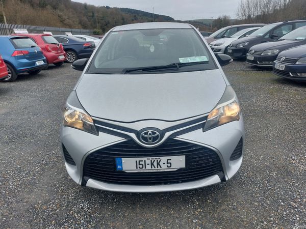 Toyota Yaris Hatchback, Petrol, 2015, Silver