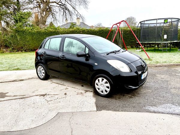 Toyota Yaris Hatchback, Petrol, 2006, Black