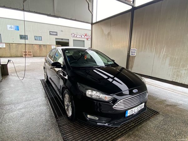 Ford Focus Hatchback, Diesel, 2017, Black