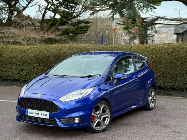 Ford Fiesta Hatchback, Petrol, 2013, Blue