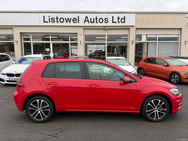 Volkswagen Golf Hatchback, Diesel, 2020, Red