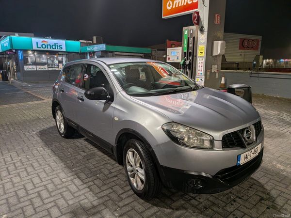 Nissan Qashqai Hatchback, Diesel, 2014, Blue