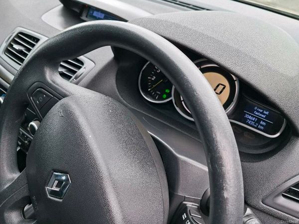 Renault Megane Estate, Diesel, 2010, Gold