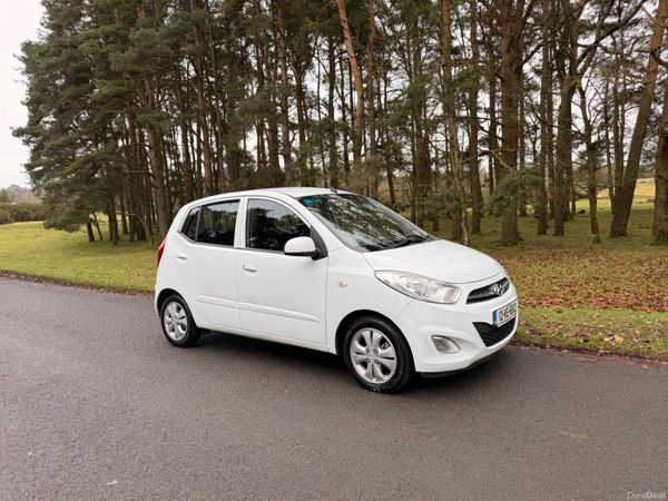 Hyundai i10 Hatchback, Petrol, 2012, White