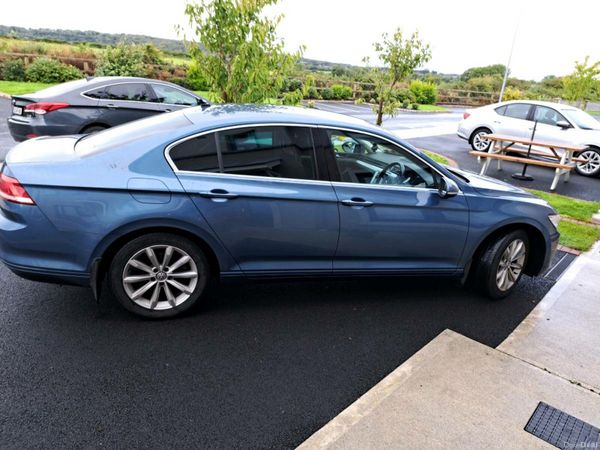 Volkswagen Passat Saloon, Diesel, 2018, Blue