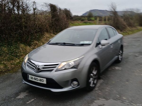 Toyota Avensis Saloon, Diesel, 2012, Grey