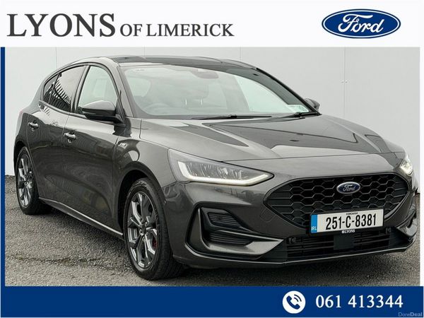 Ford Focus Hatchback, Petrol Hybrid, 2025, Grey