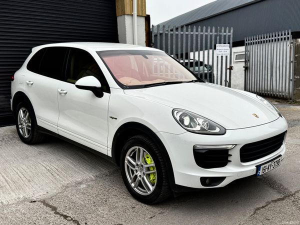 Porsche Cayenne SUV, Petrol Plug-in Hybrid, 2015, White