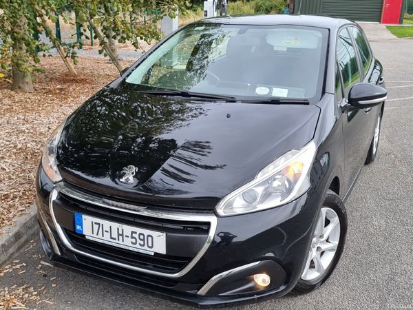 Peugeot 208 Hatchback, Petrol, 2017, Black