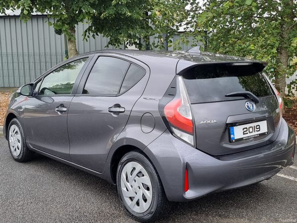Toyota Aqua Hatchback, Petrol Hybrid, 2019, Grey