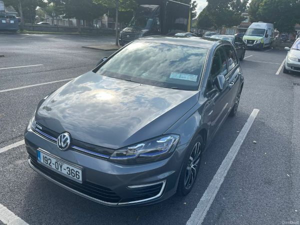 Volkswagen Golf Estate, Electric, 2019, Grey