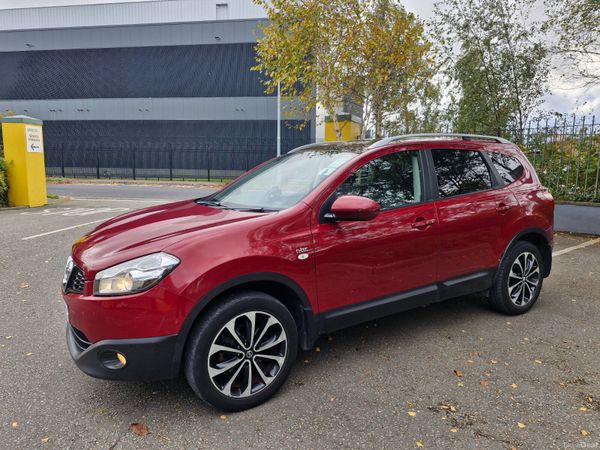 Nissan Qashqai+2 MPV, Diesel, 2012, Red