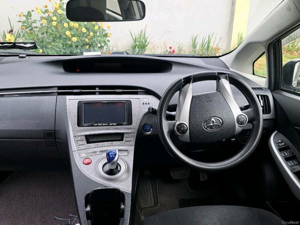 Toyota Prius Hatchback, Petrol Hybrid, 2013, Silver