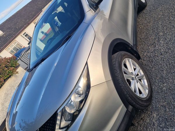 Nissan Qashqai Hatchback, Diesel, 2016, Silver