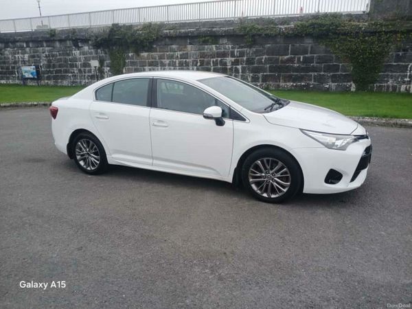 Toyota Avensis Saloon, Diesel, 2015, White
