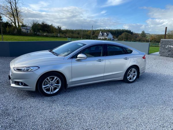 Ford Mondeo Hatchback, Diesel, 2015, Silver