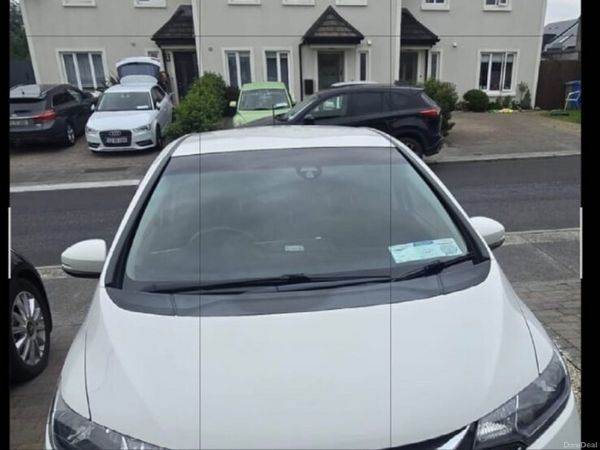 Honda Fit Hatchback, Petrol Hybrid, 2016, White